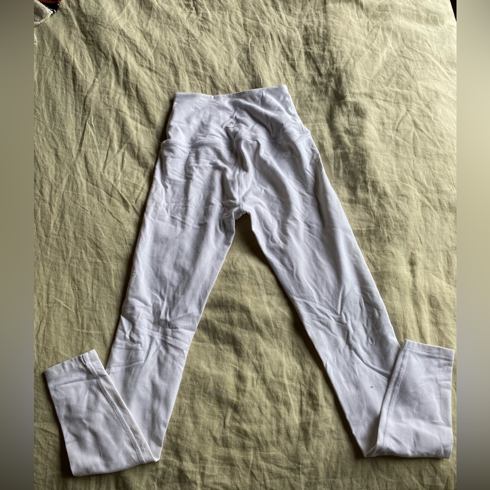 Beyond Yoga high waisted, long White legging in Small